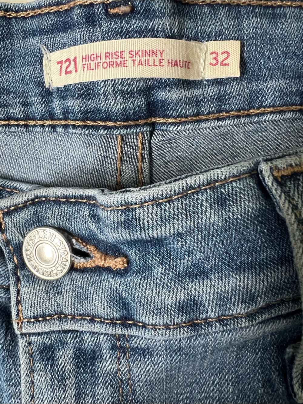 Levi Ripped Jeans - 721 High Rise Skinny - Picture 3 of 3